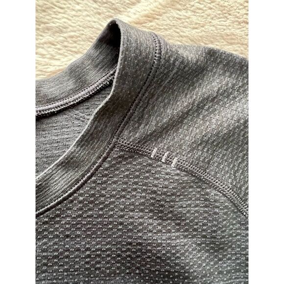 Lululemon Men's Gray Metal Vent Tech Short Sleeve Shirt Size L - Picture 3 of 6